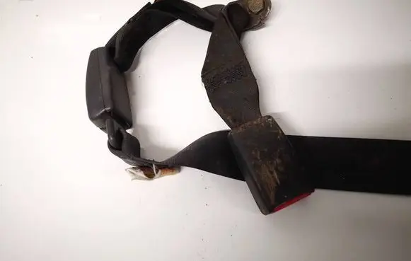 Mazda 626 Rear seatbelt buckle 0062511