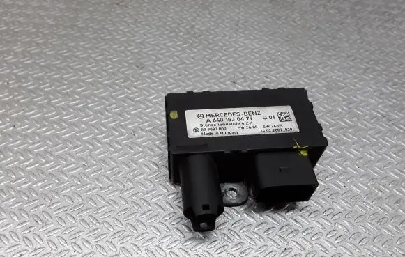 Mercedes-Benz A W169 Glow plug pre-heat relay A6401530479