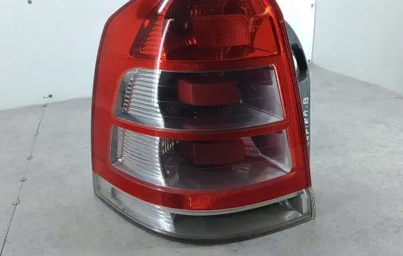 Opel Zafira B Rear/tail lights 13260853
