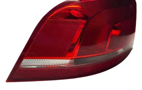 Volkswagen PASSAT B7 Rear/tail lights 3AF945095C E12990 605001