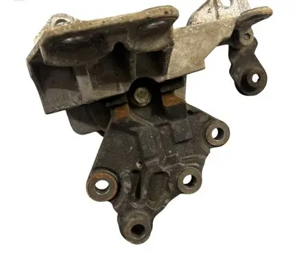 Nissan X-Trail T32 Engine mount bracket 112114BA0A