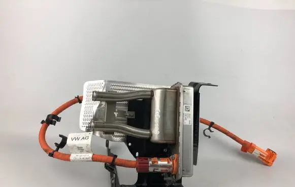 Volkswagen Golf VIII Electric battery heater 3WA963231 3WA971475A
