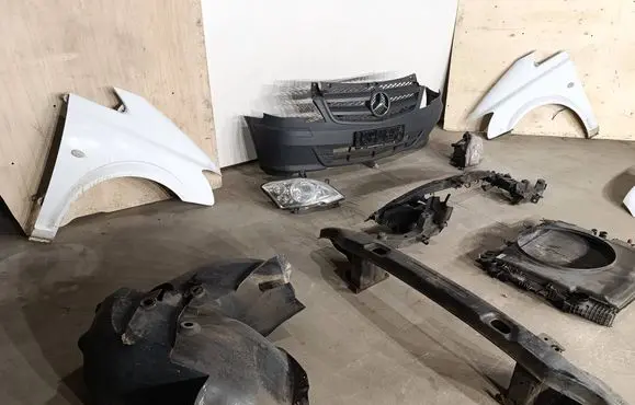Mercedes-Benz Vito Viano W639 Front piece kit 