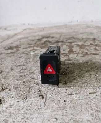 Volkswagen PASSAT B5 Hazard light switch 3B0953235C