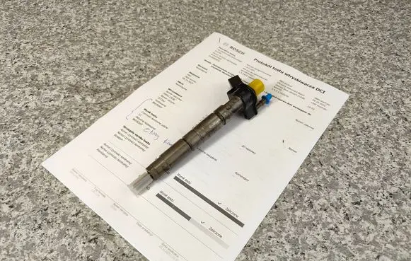 Fuel injector