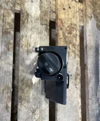 Mercedes-Benz E W210 Light switch 2105450104 S2501Z013