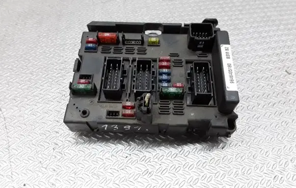 Peugeot 307 Fuse module 9646405180 BSMB2