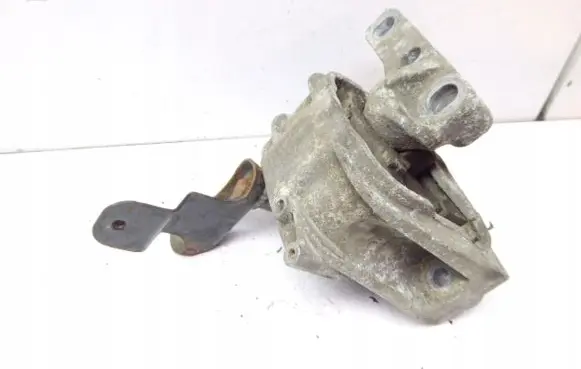 Volkswagen Caddy Engine mounting bracket 1K0199262