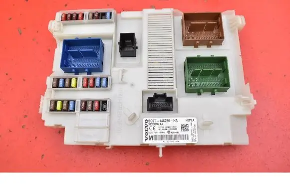 Volvo V60 Fuse box set 31327995AA