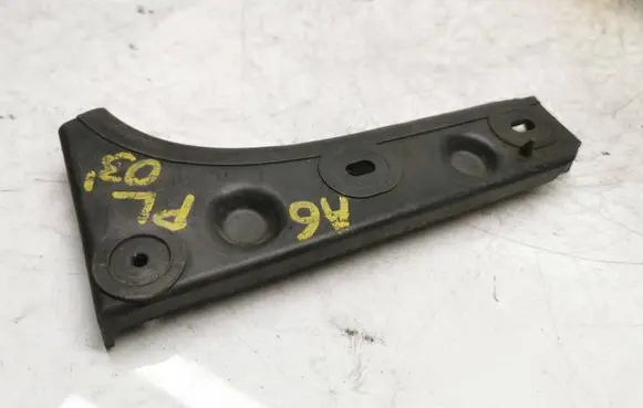 Front bumper mounting bracket