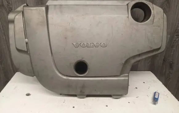Volvo V70 Engine cover (trim) 30777775