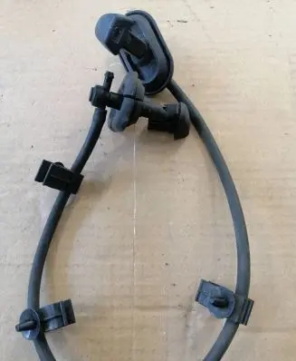 Volvo V40 Cross country Windshield washer spray nozzle 