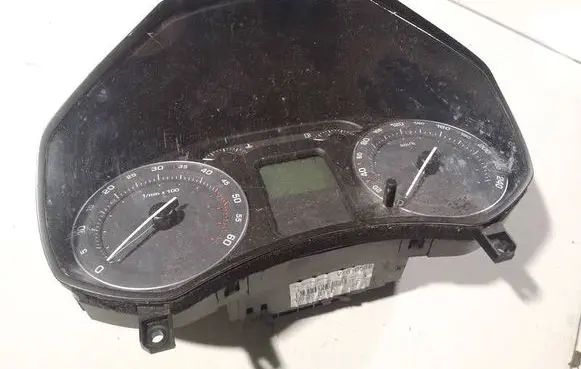Skoda Octavia Mk2 (1Z) Speedometer (instrument cluster) 1z0920812d v1610056