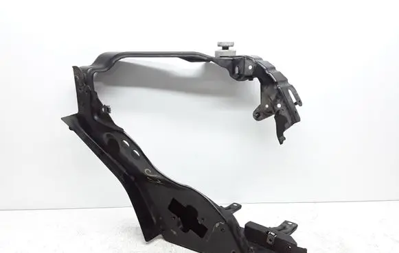 Mercedes-Benz CLS C219 Side radiator support slam panel 