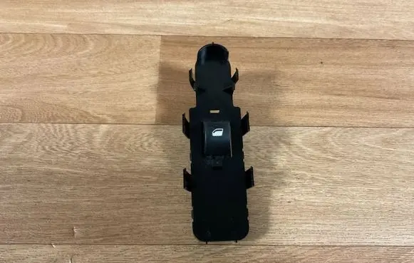 Citroen C4 I Electric window control switch 9651465677