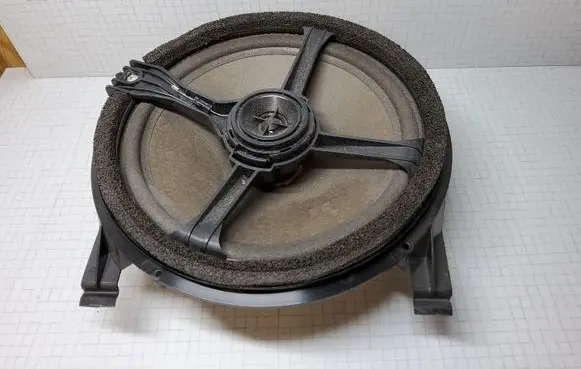 Volvo S60 Parcel shelf speaker 8633574 3W43