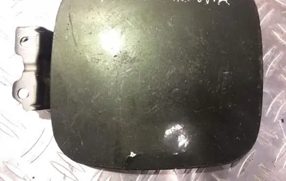 Mitsubishi Carisma Fuel tank cap