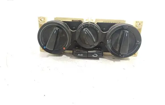 Volkswagen Golf IV Climate control unit