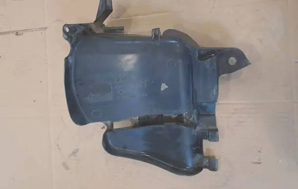 Renault Sandero I Other under body part 8200595797