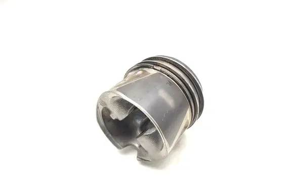 Mercedes-Benz B W246 W242 Piston OM651930