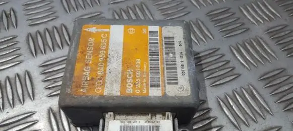 Audi A4 S4 B5 8D Airbag control unit/module 0285001038 8A0959655C