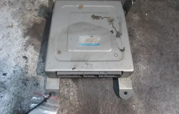 Mazda 323 F Engine control unit/module ECU 