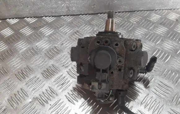 Ford Focus C-MAX Fuel injection high pressure pump 0445010102 9656300380