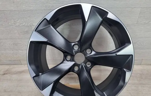Seat Leon IV R18 alloy rim 5FA601025H