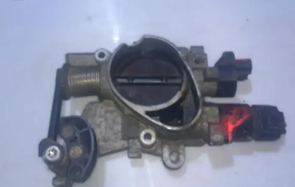Chrysler 300M Throttle valve 046861035
