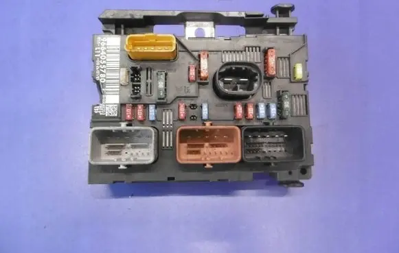 Peugeot 307 BSM Control unit 9664055780