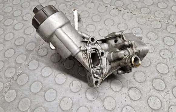 Buick Encore I Oil filter mounting bracket 25195772 25199225