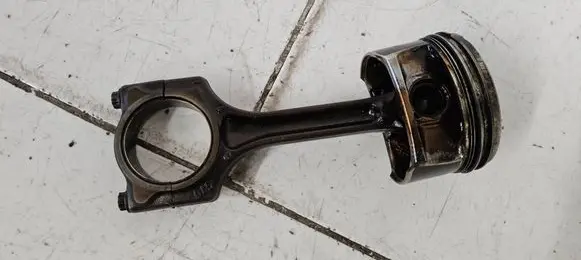 Peugeot RCZ Piston with connecting rod 77L51