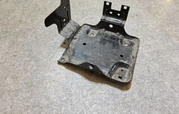 Nissan Leaf II (ZE1) Battery tray 