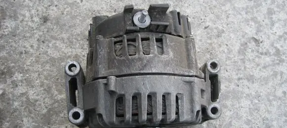 Mercedes-Benz E W212 Generator/alternator A0131546802