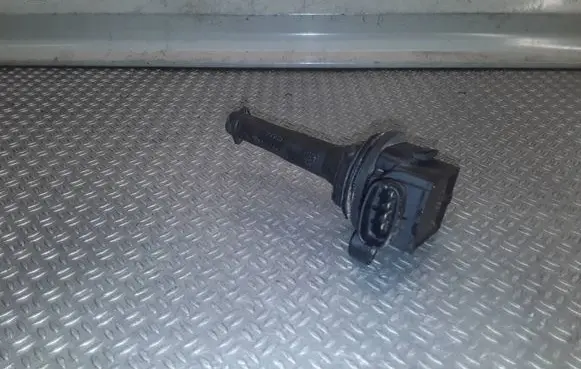 Volvo XC70 High voltage ignition coil 30713416