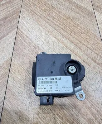 Mercedes-Benz E W211 Battery control module A2115408645 16004118 0199000012