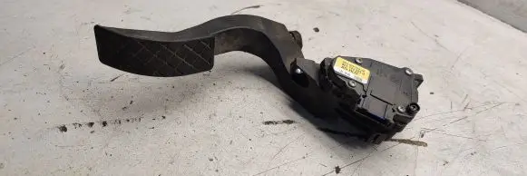 Audi A4 S4 B7 8E 8H Accelerator throttle pedal 8E1723523G