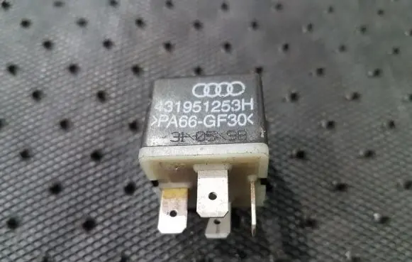 Volkswagen PASSAT B5 Other relay 431951253h