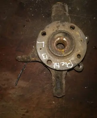 Citroen C4 I Picasso Front wheel hub
