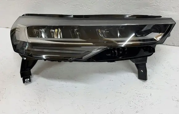 Renault Captur Headlight/headlamp 260107674R