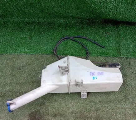 Hyundai ix20 Windshield washer fluid reservoir/tank 986101P000
