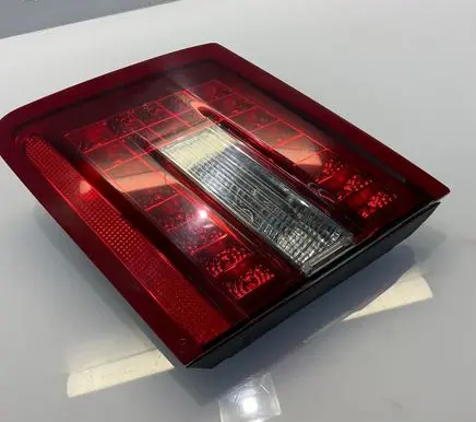 Mercedes-Benz E W212 Tailgate rear/tail lights A2128201064 2128201064