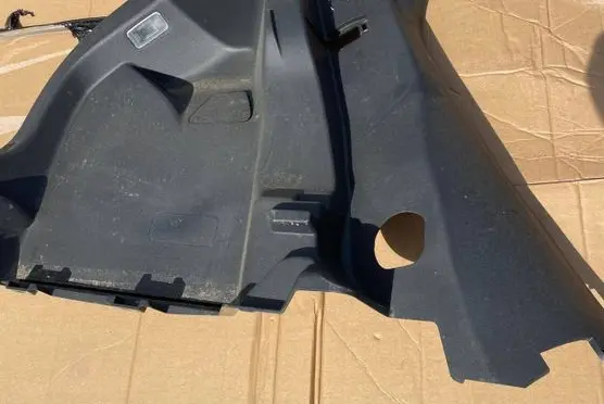 Toyota Yaris XP210 Tailgate/trunk side cover trim 