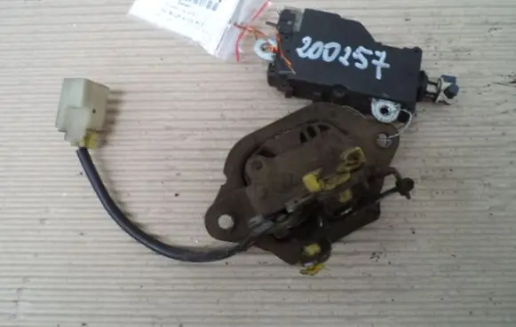 Nissan Serena Tailgate/trunk/boot lock/catch/latch