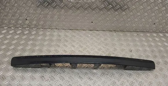 Toyota Avensis T270 Trunk door license plate light bar 7680105090 7680105110