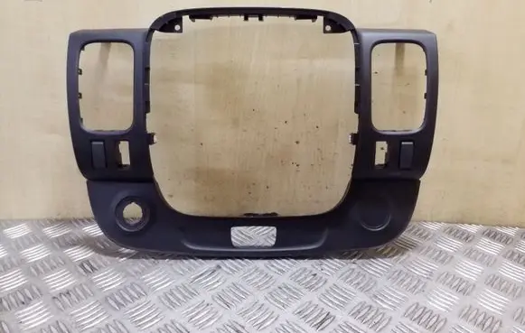Renault Trafic III (X82) Panel trim 682607479R 682608675R 682607999R