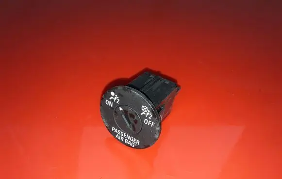 Opel Meriva B Passenger airbag on/off switch 13268602