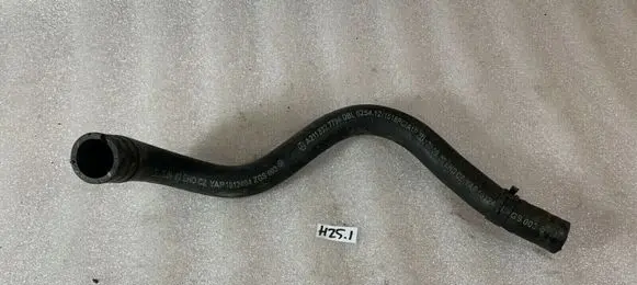 Mercedes-Benz E W211 Engine coolant pipe/hose A2118327794