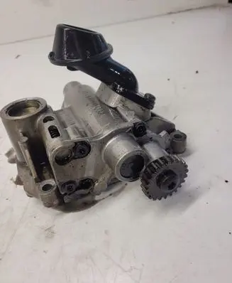 Audi A4 S4 B6 8E 8H Oil pump 06H115105AC