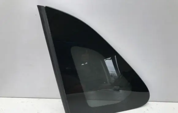 Honda ZR-V Rear side window